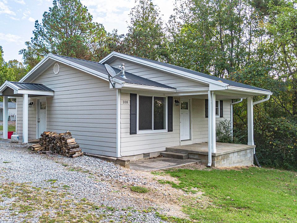 1st image of 108 Suwanee Hill Rd