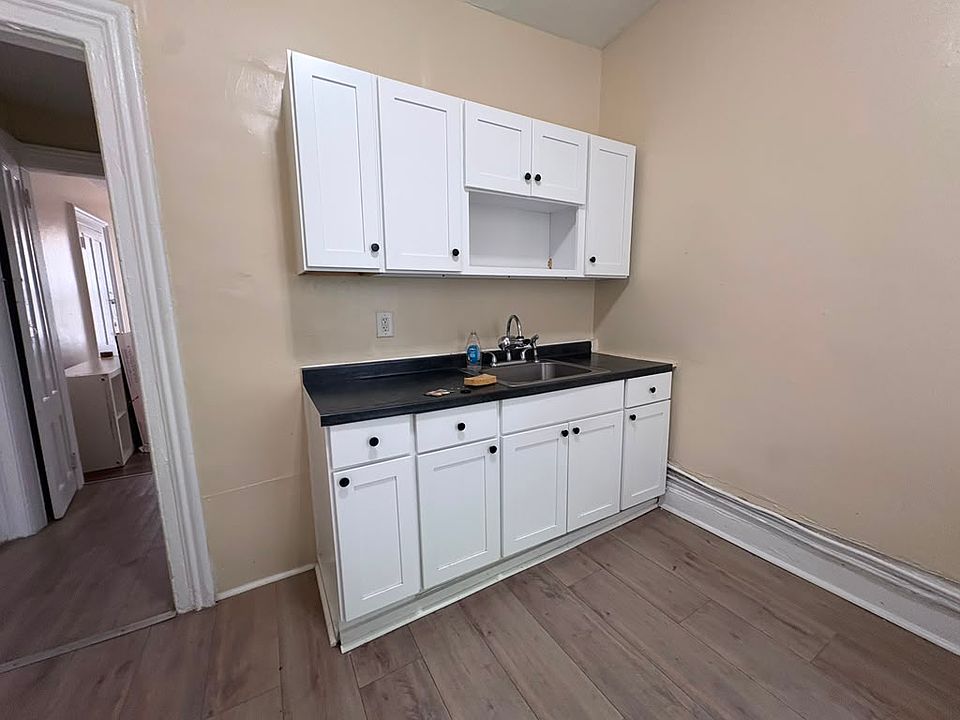 1st image of 105 Beers St #1LL