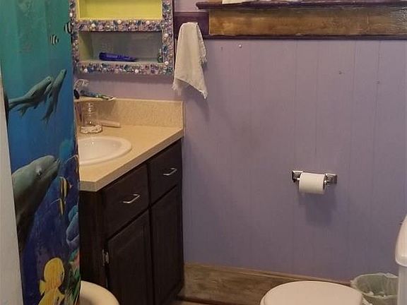 4th image of 1420 Cypress St