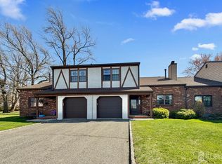 19 Wellington Ct, Sayreville, NJ