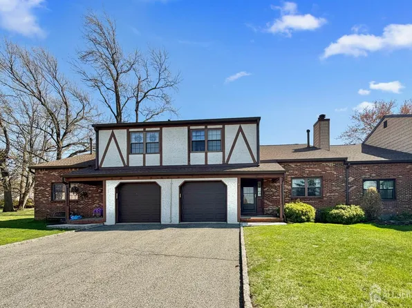 19 Wellington Ct, Sayreville, NJ 08872