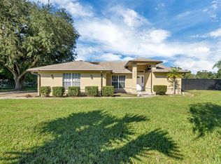 302 N Webb Rd, Plant City, FL 33566