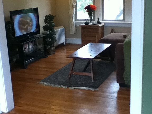 4th image of 2215 W Ainslie St #2