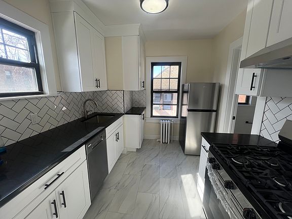 5th image of 4010 Corporal Kennedy St Floor 2