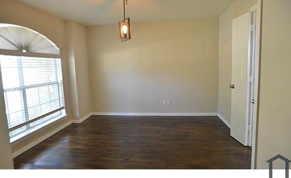 4th image of 2416 Saddlehorn Dr