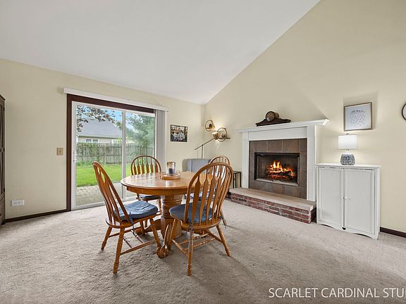 2nd image of 30W124 Wood Ct