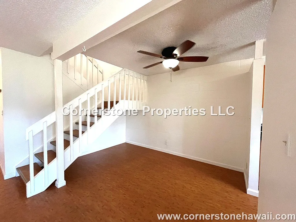 1363LI* - 1 — Photo 4