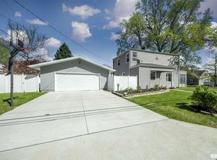 1003 E Richwoods Blvd, Peoria, IL