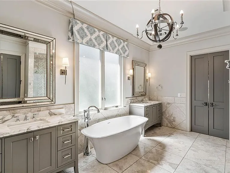 5265 Peachtree Dunwoody Rd — Photo 15