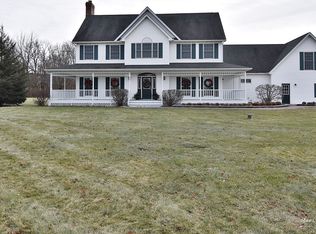 44W355 Indian Creek Trl, Maple Park, IL 60151