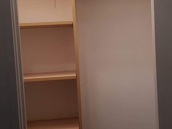2nd image of 1003 Argyle St APT 12A