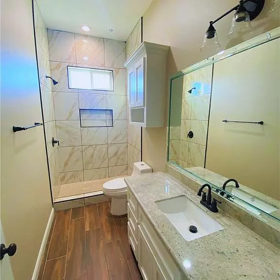 2710 E Bella Vista Ave — Photo 8
