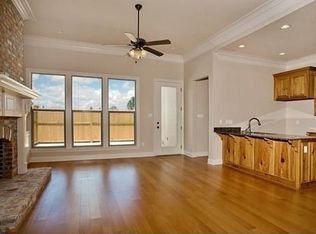 3338 Pine Grove Dr, Baton Rouge, LA 70816