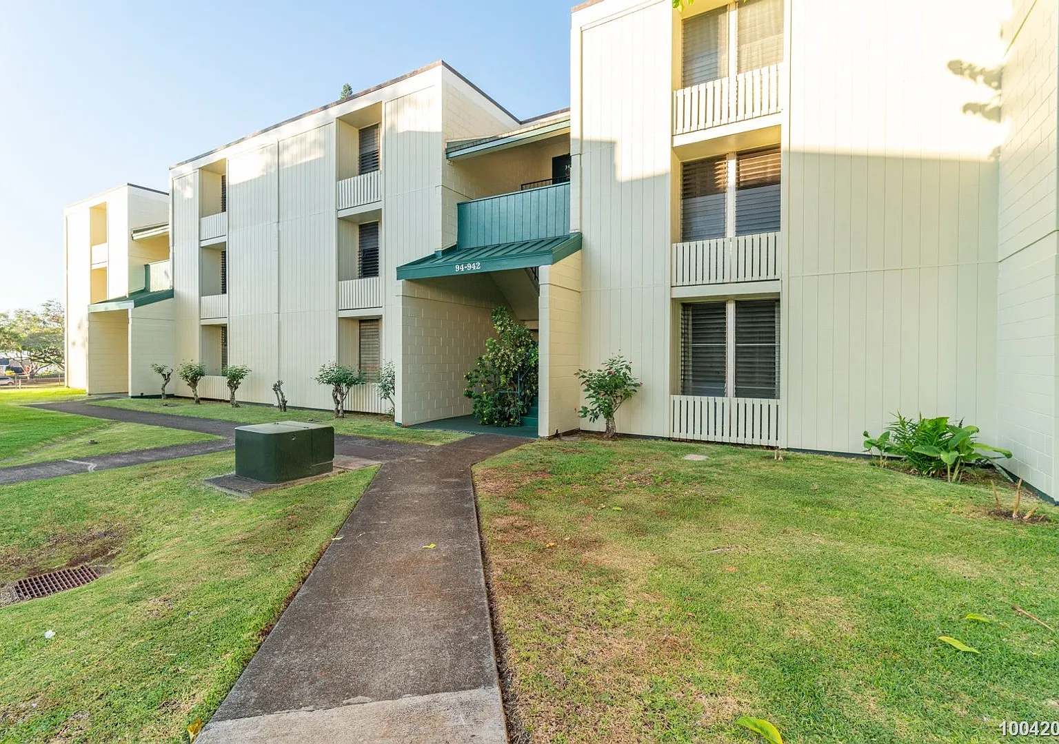 2 Bed 1 Bath Townhome In Nahoa Apts (Mililani) — Photo 1
