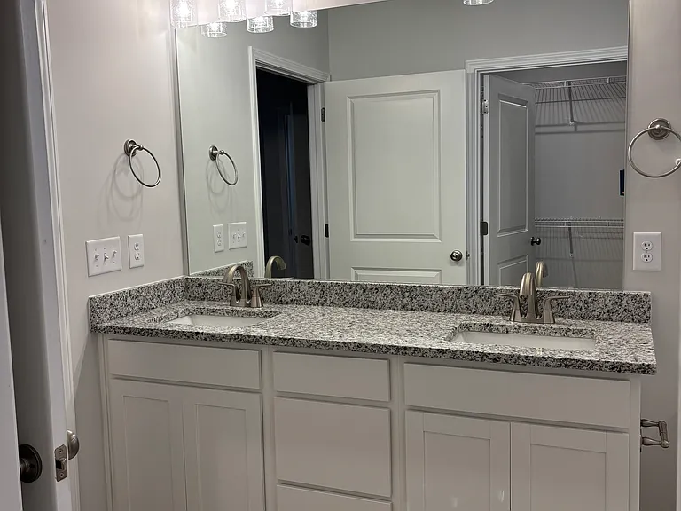 600 Poinsett Bridge Way — Photo 11