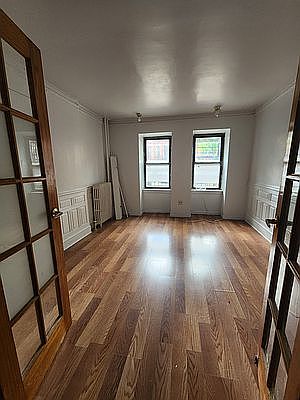 3rd image of 531 Hancock St APT 1