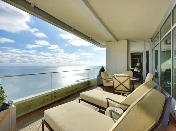 825 North Prospect AVENUE #3201, Milwaukee, WI 53202