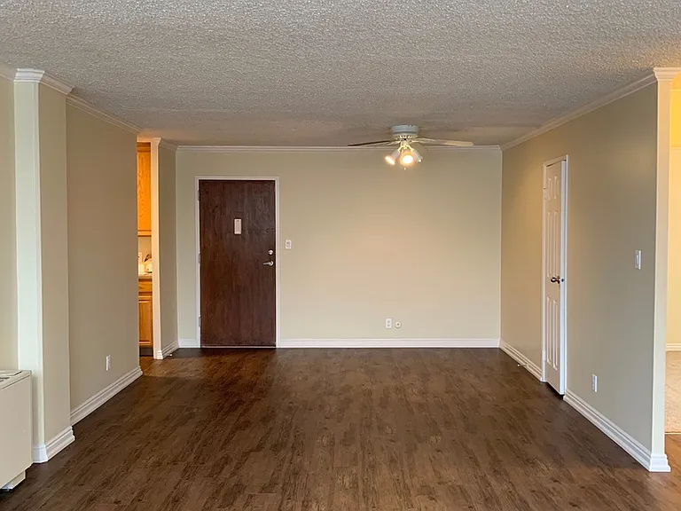 Irving Heights Apartments — Photo 72