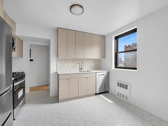 2nd image of 411 E 26th St #3C