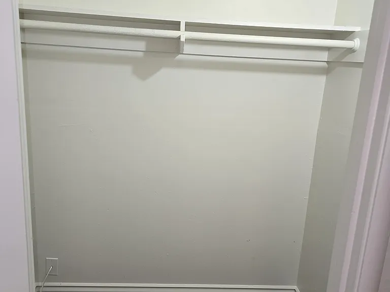 2405 F St #4 — Photo 8