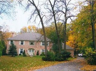 15245 Santa Maria Ct, Brookfield, WI 53005