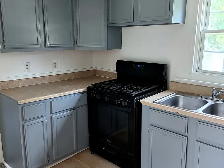 312 N Forbes St — Photo 3