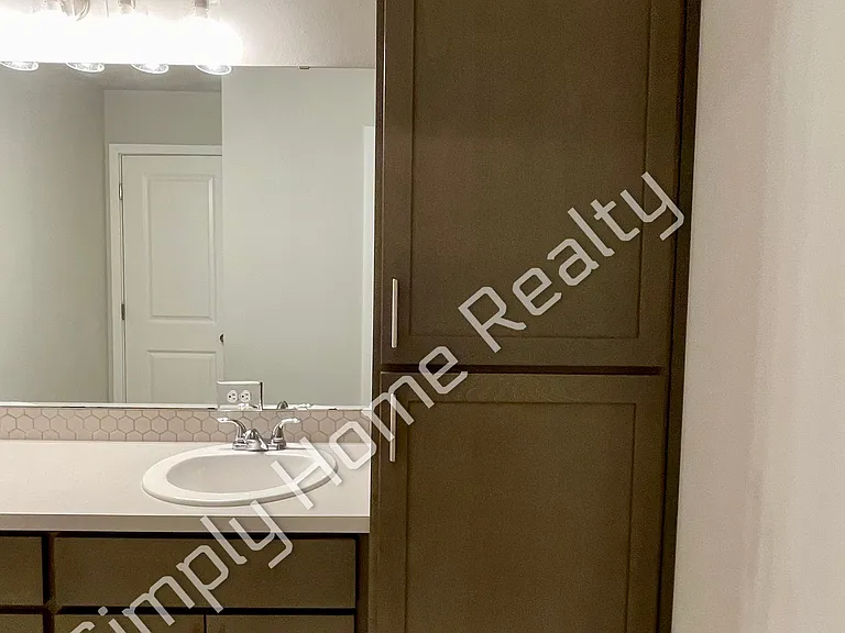 6653 Percy Ln SE — Photo 21