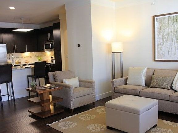 4th image of 674 Ocean Ave APT 406