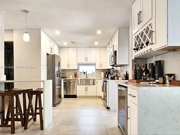 4th image of 3602 NE 18th Ave
