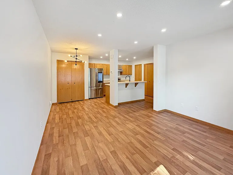 1389 Highpoint Curv — Photo 3