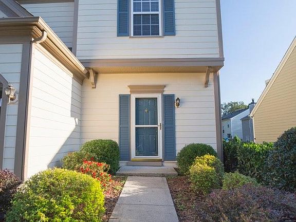 3rd image of 2918 Cottesford Way SE