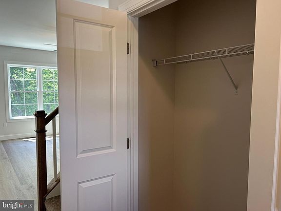 4th image of 128 Magnolia Dr