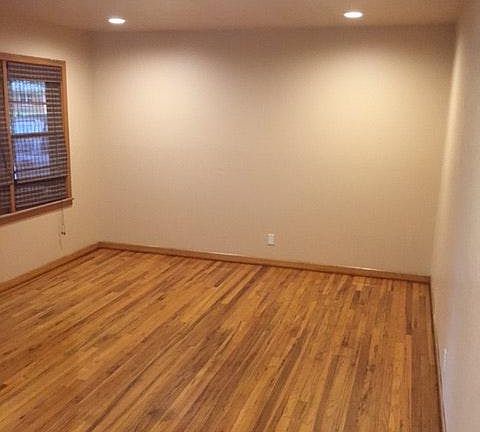 3rd image of 1005 Willard Dr