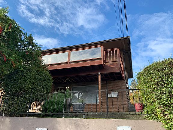Huge Balcony Deck