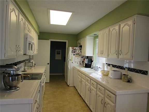 5th image of 2601 Fallcreek Dr