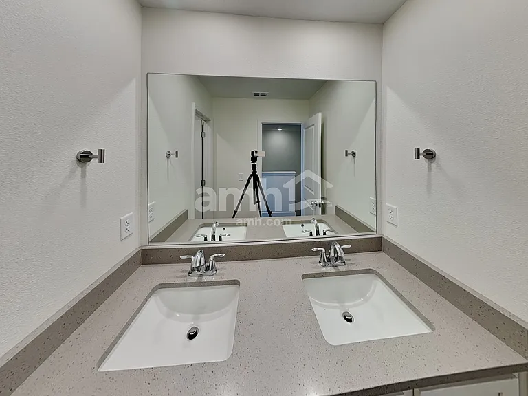 11458 Bay Hill Cir — Photo 22
