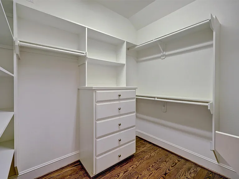 2401 Radcliffe St — Photo 14
