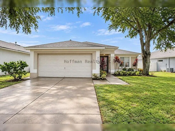 3 bed, 2.0 bath, 1290 sqft, $2,150 — Photo 1