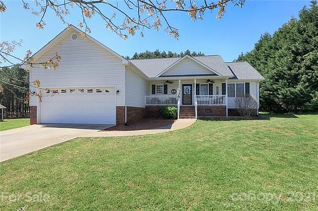 1st image of 884 Creekside Dr