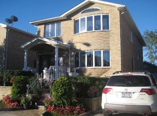 5320 190th St, Fresh Meadows, NY 11365