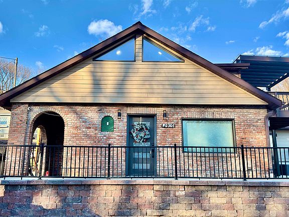 3rd image of 2919 W Highland Ave