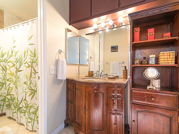 5th image of 4627 Ocean Blvd Unit 115