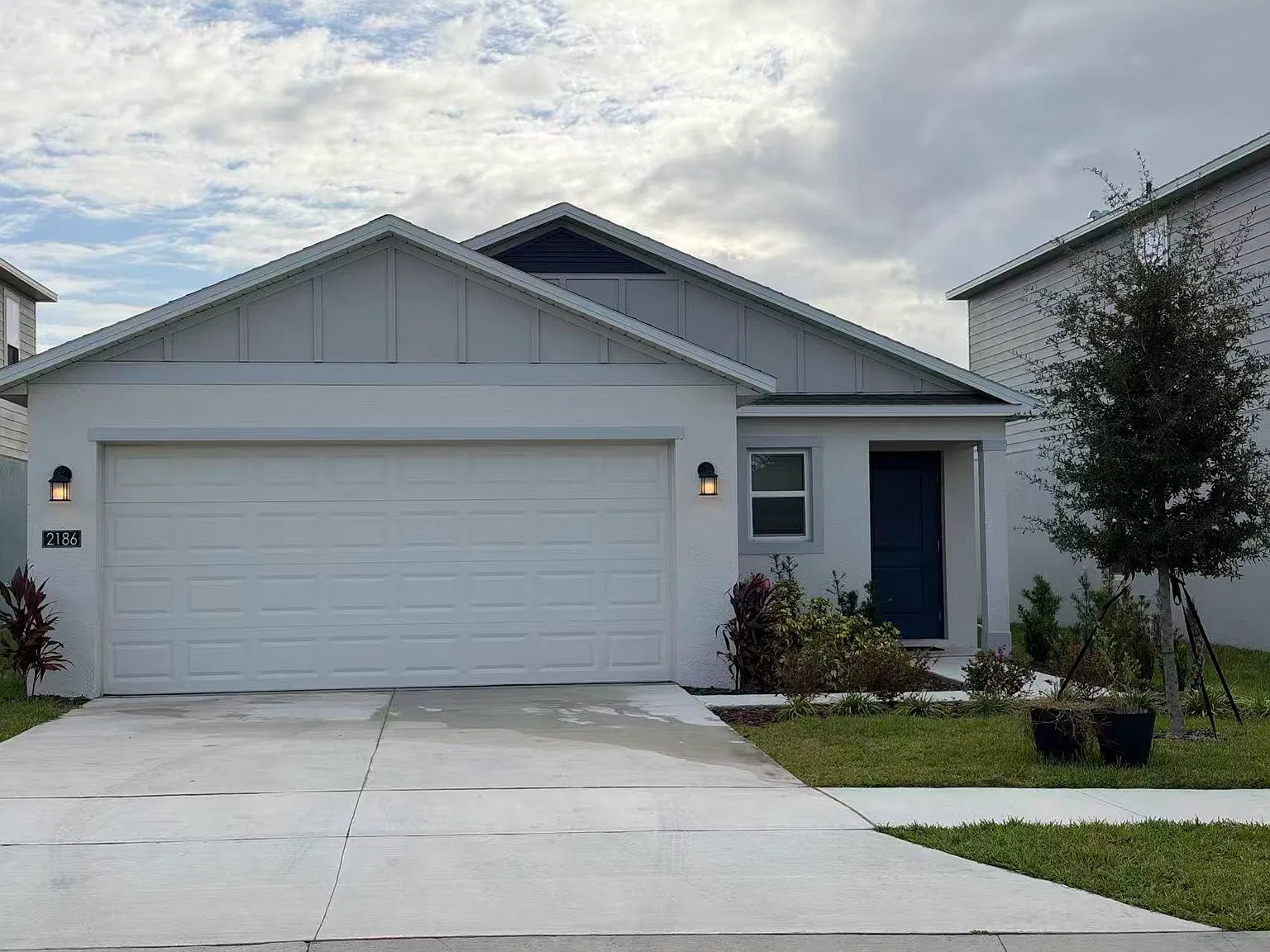 3 bed, 1429 sqft, $1,800 — Photo 1