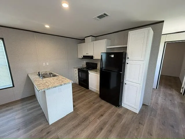 Auburndale Estates — Photo 32