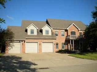 3901 N Millwood Dr, Appleton, WI 54913