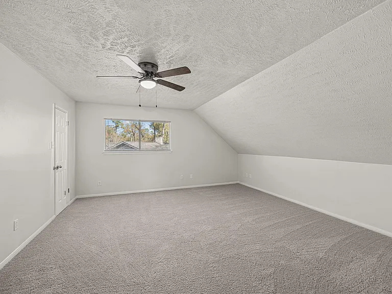 2907 Boulder Creek Dr — Photo 24