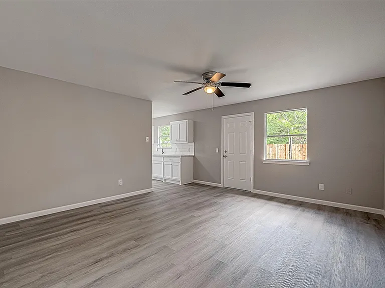8619 Valley Meadow Dr — Photo 14