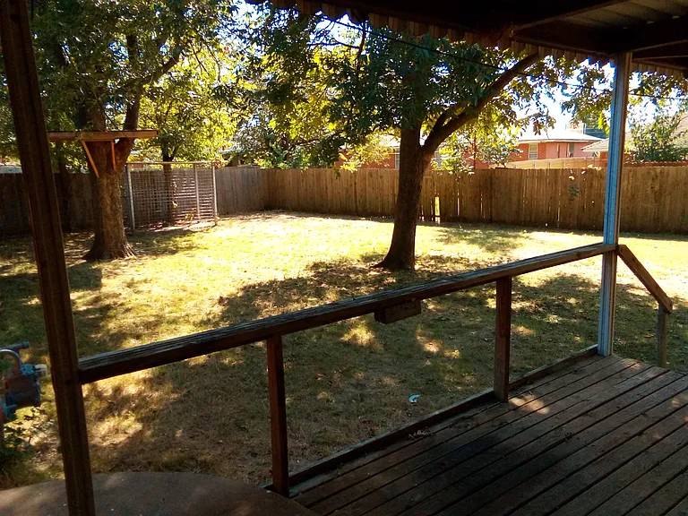 1318 SW 42nd St — Photo 26