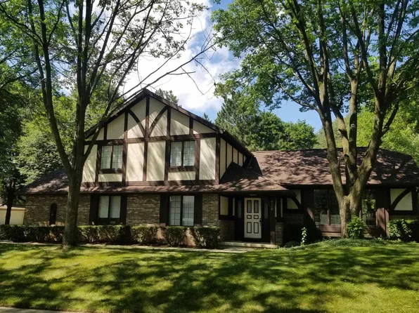 7110 Farmington Way, Madison, WI 53717
