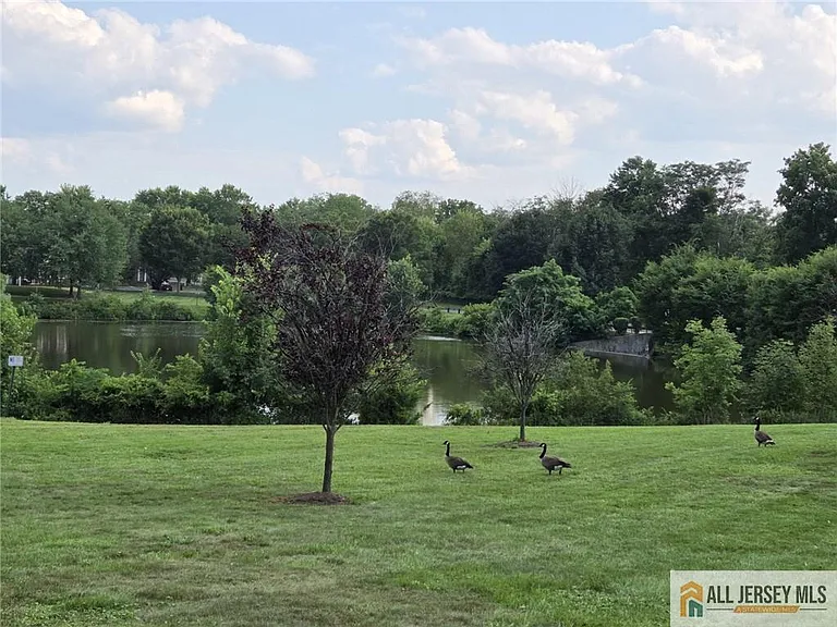 508 Brokaw Ct — Photo 11